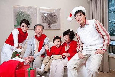 《死或生沙排：女神假期》新泳装上线 玲夏新美照